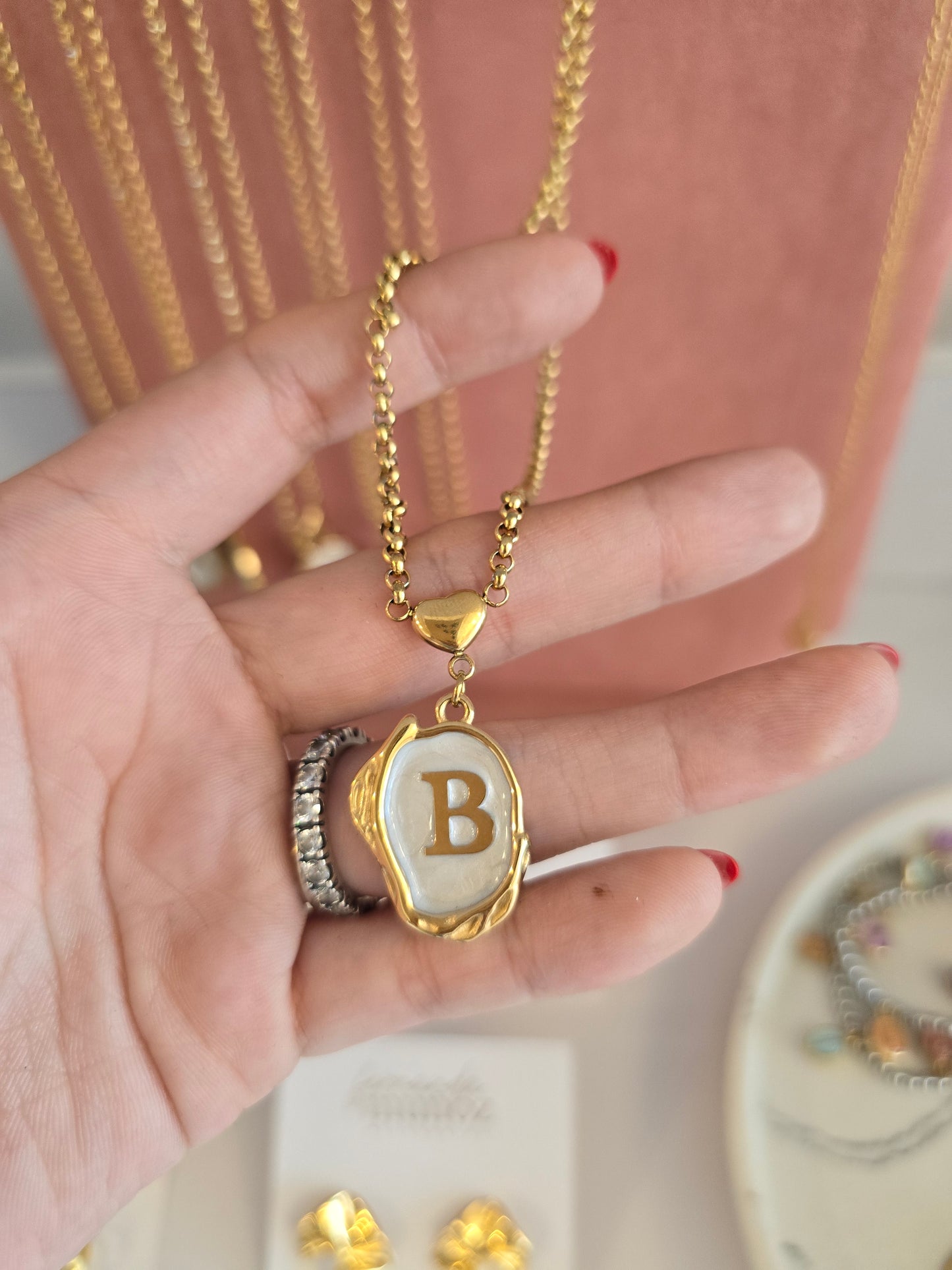 Iniciales irregulares