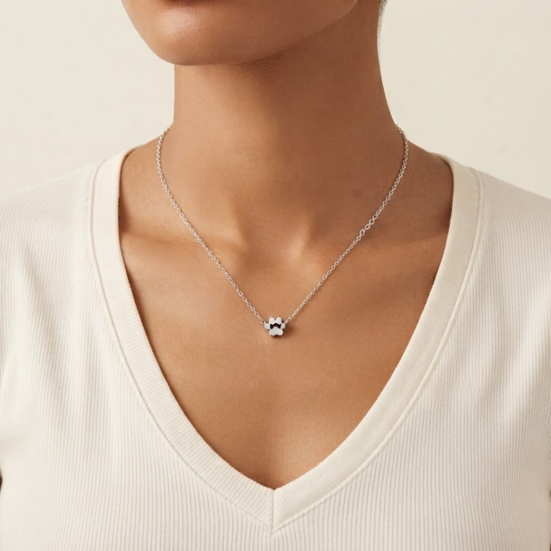 Collar huellita