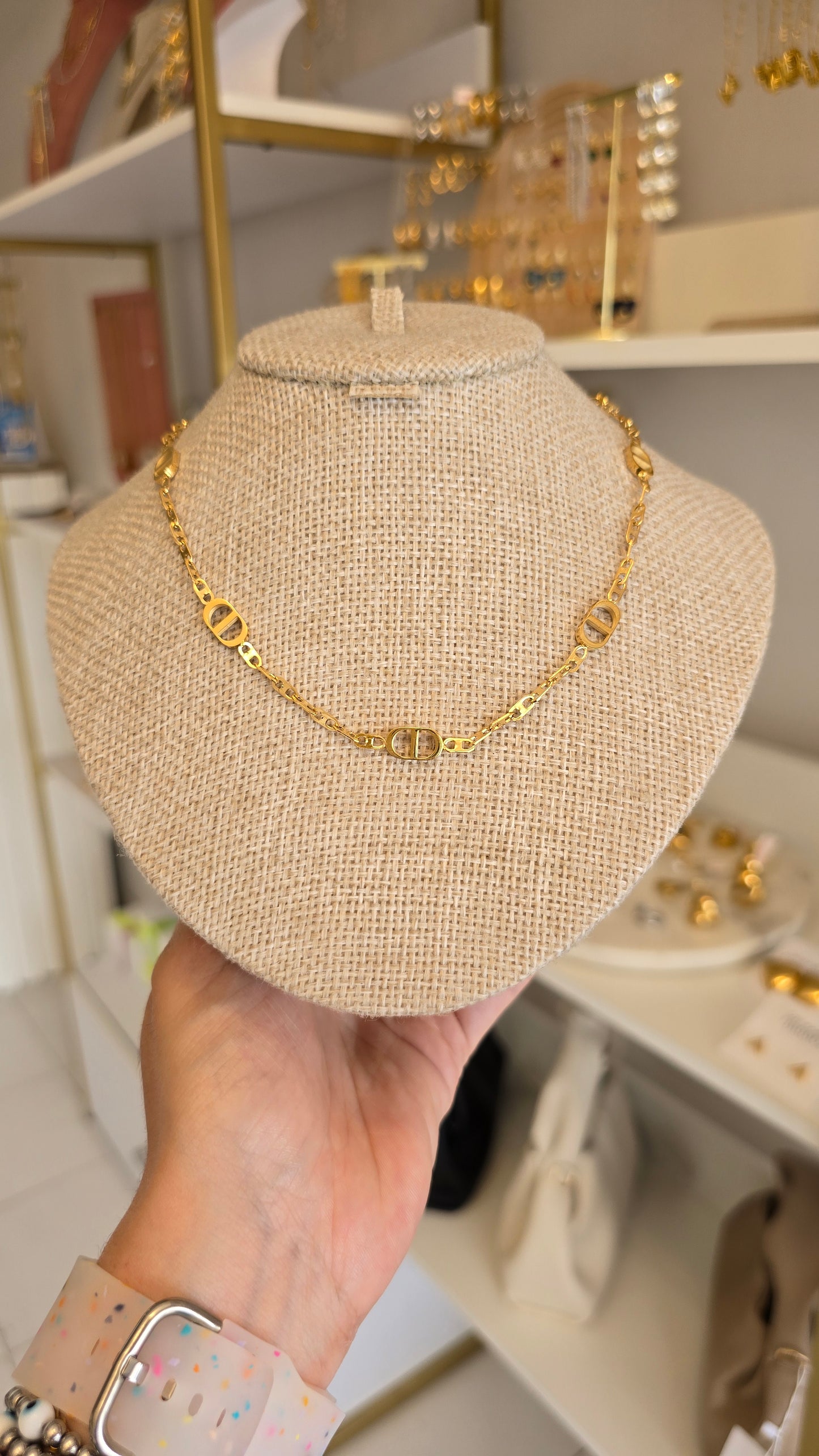 Collar de acero