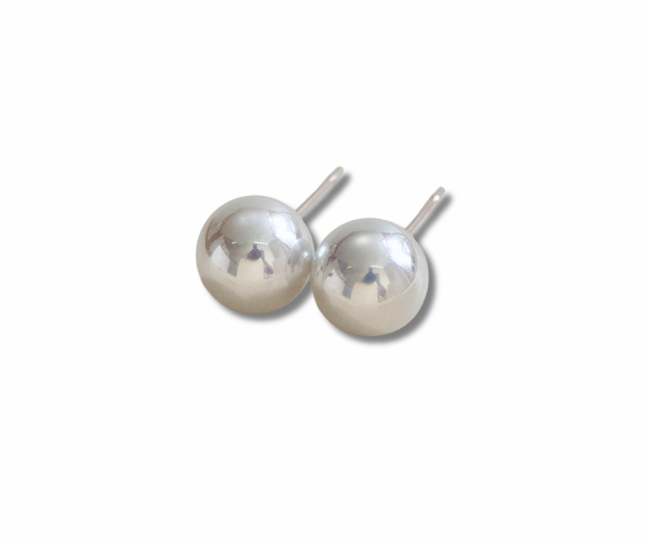 Aretes de perla gris