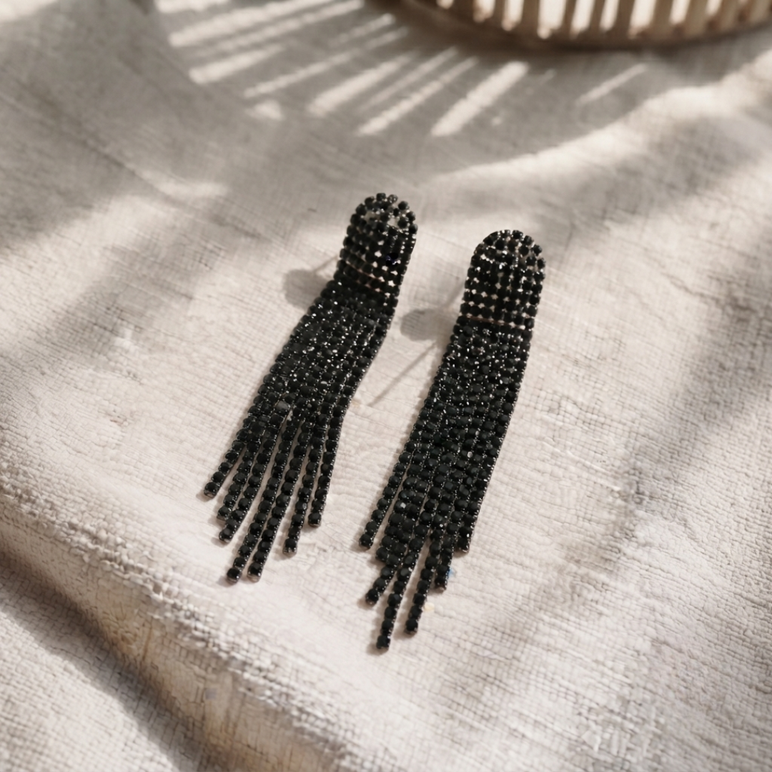 Aretes largos negros