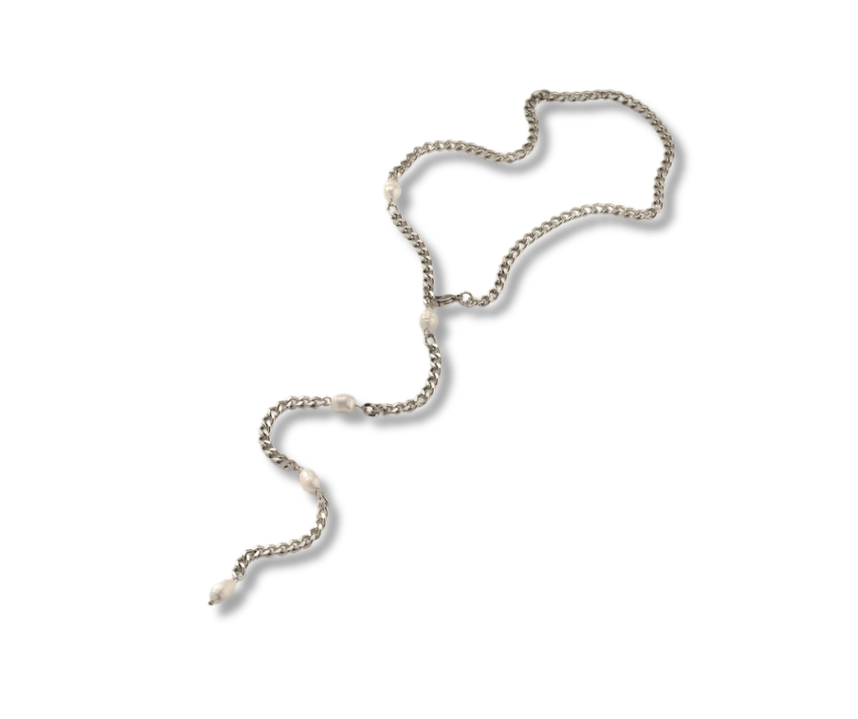 Corbatín perlas plateado